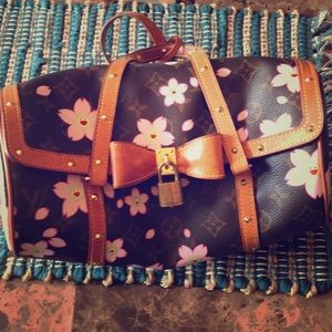 Luis Vuitton x Murakami Cherry blossom purse